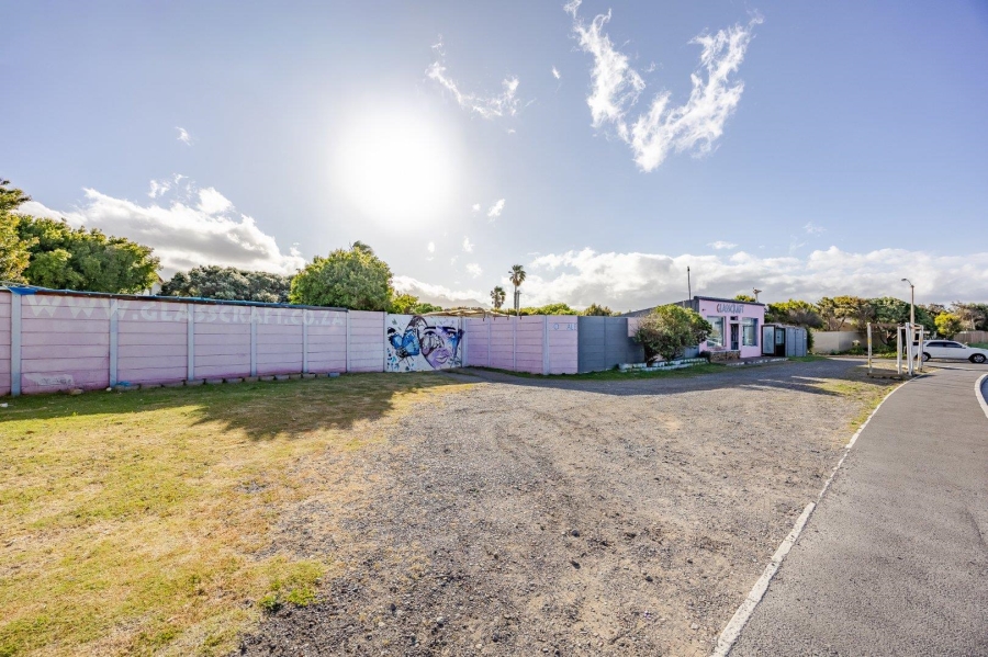 3 Bedroom Property for Sale in Lakeside Western Cape